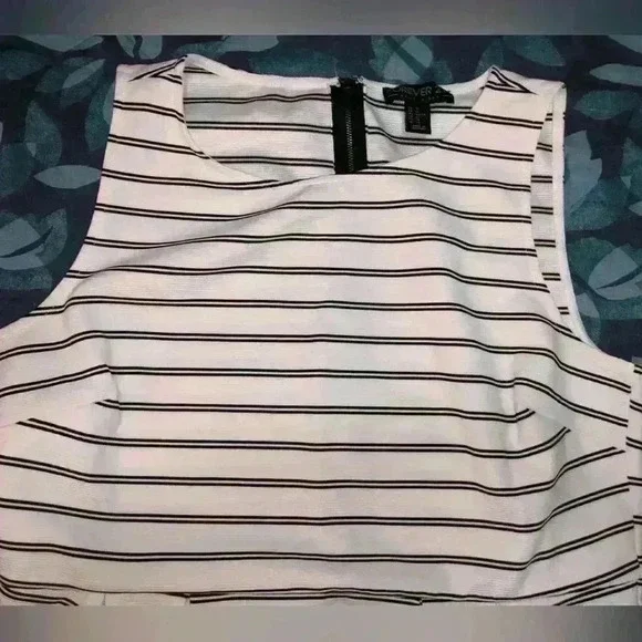Forever 21+ Sleeveless Dress Women's Size XL White w/ Black Stripe Above Knee - Picture 2 of 4